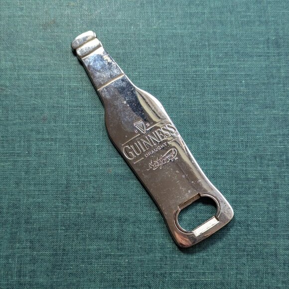 Flat metal Guinness bottle opener - Picture 2 of 9